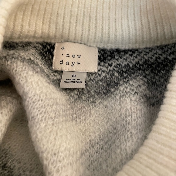 A New Day Grey, Black, Cream Color Sweater Size Small - Picture 6 of 6